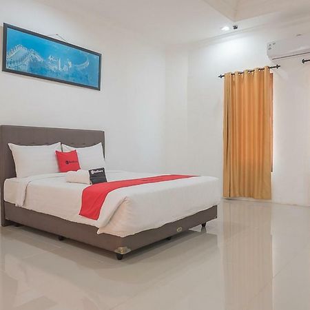 Отель Reddoorz Near Jatinangor Town Square Экстерьер фото