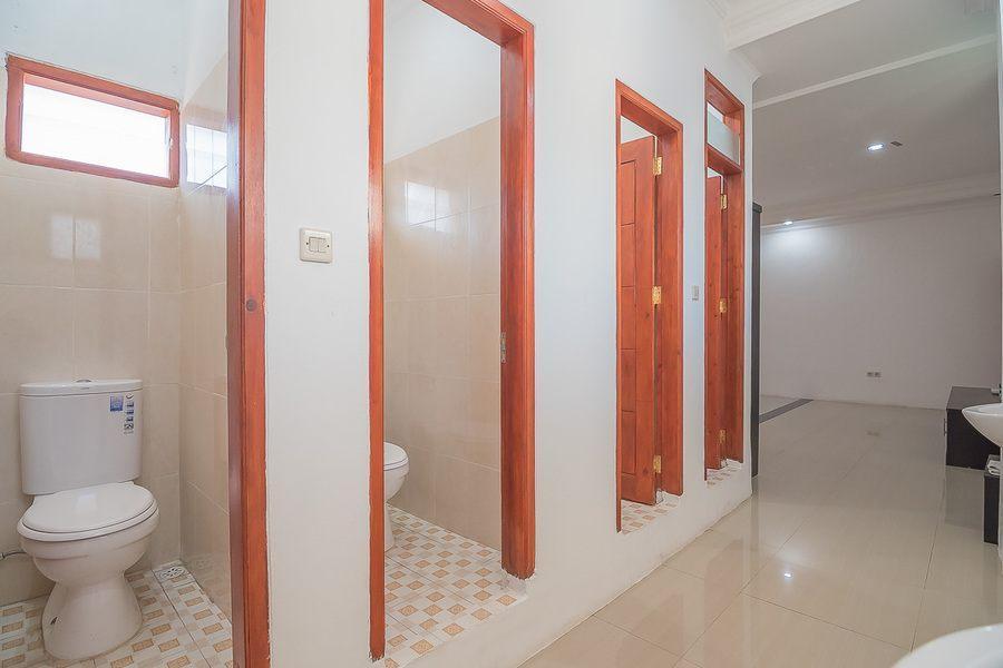 Отель Reddoorz Near Jatinangor Town Square Экстерьер фото